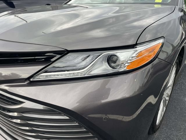 Used 2018 Toyota Camry XLE FWD image 6