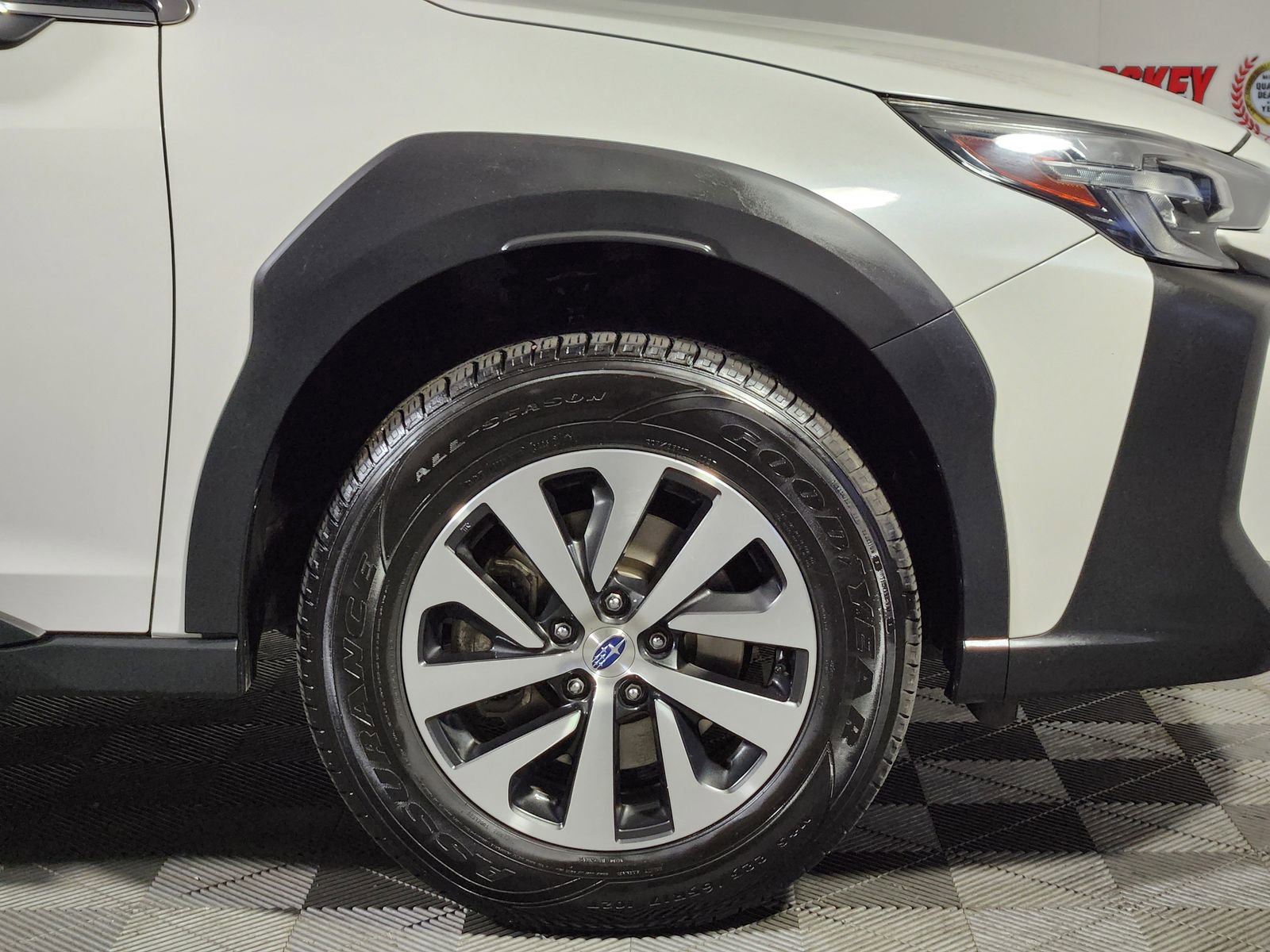 Used 2023 Subaru Outback Premium image 11