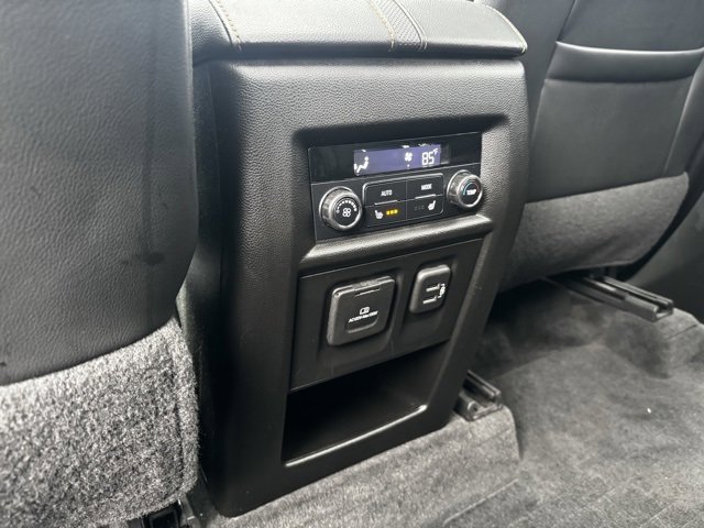 Used 2019 Chevrolet Traverse Premier w/ Redline Edition image 10