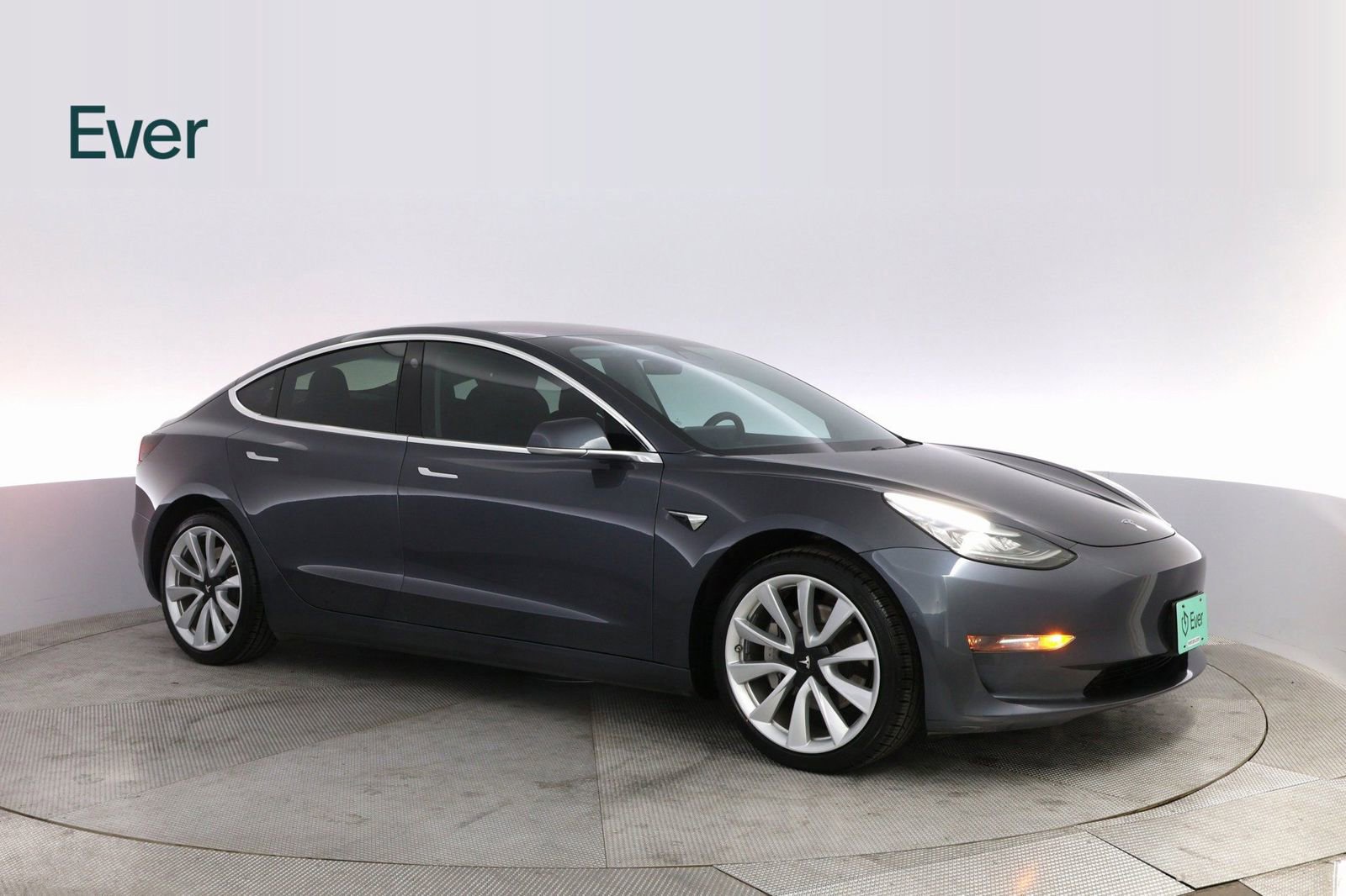Used 2019 Tesla Model 3 Standard Range Plus image 5