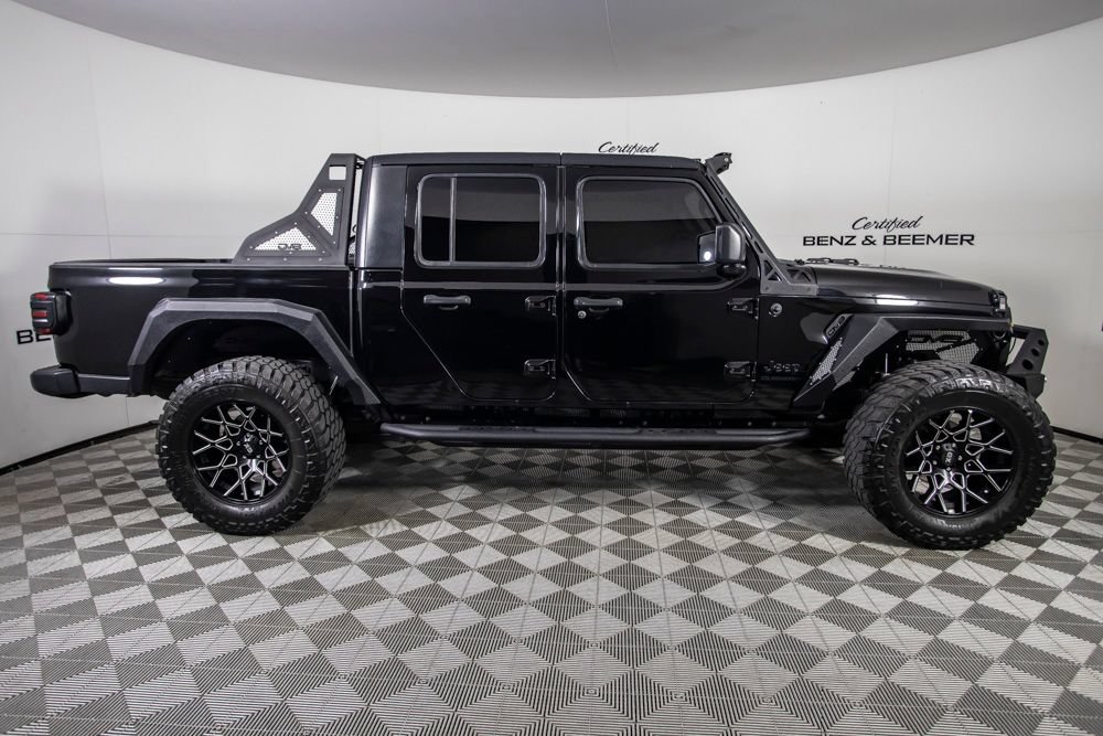 Used 2020 Jeep Gladiator Sport w/ Quick Order Package 24S AWD/4WD image 3
