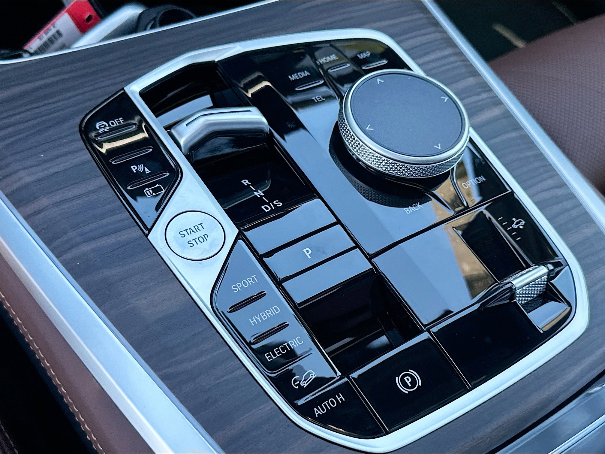 Used 2026 BMW X5 xDrive50e w/ M Sport Package image 14