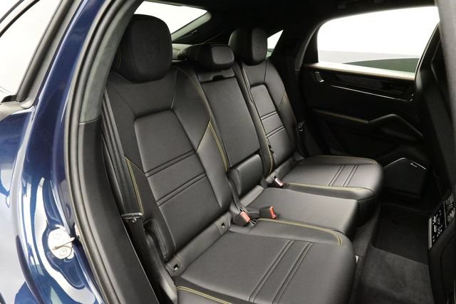 New 2026 Porsche Cayenne Turbo GT AWD/4WD image 17