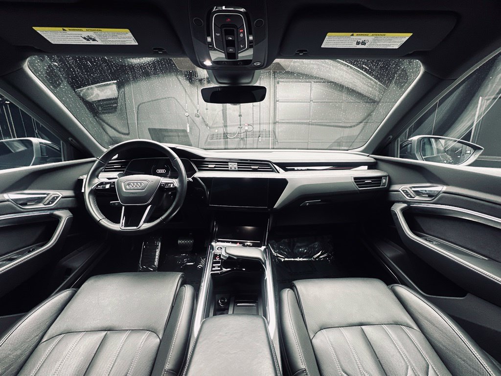 Used 2022 Audi e-tron Chronos AWD/4WD image 32