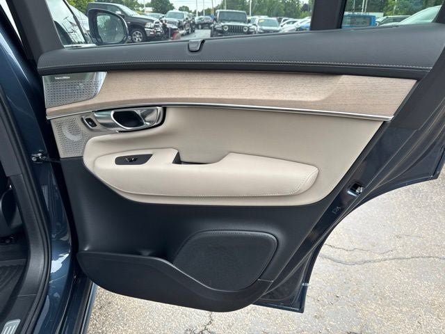 Used 2025 Volvo XC90 B6 Ultra w/ Protection Package Premier AWD/4WD image 23