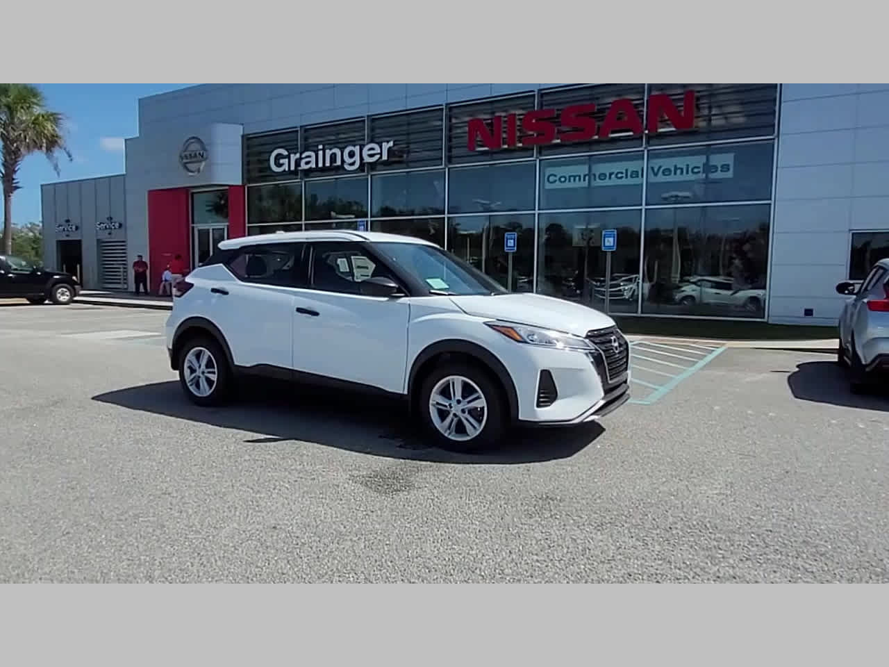 New 2025 Nissan Kicks Play S image 16