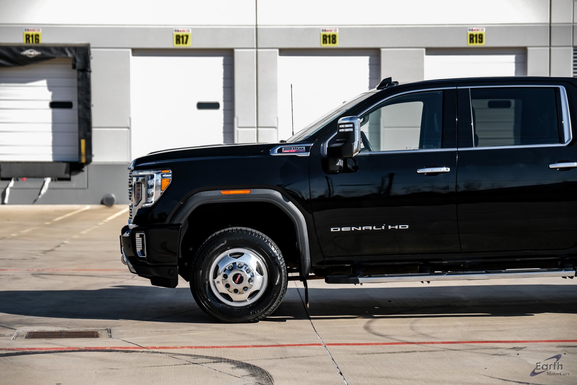 Used 2022 GMC Sierra 3500 Denali w/ Technology Package image 6