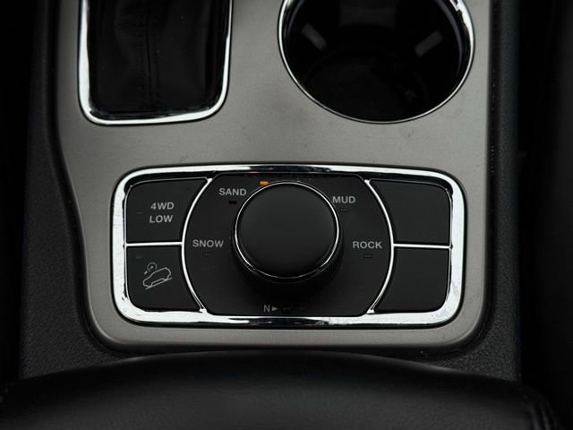 Used 2019 Jeep Grand Cherokee Limited image 32