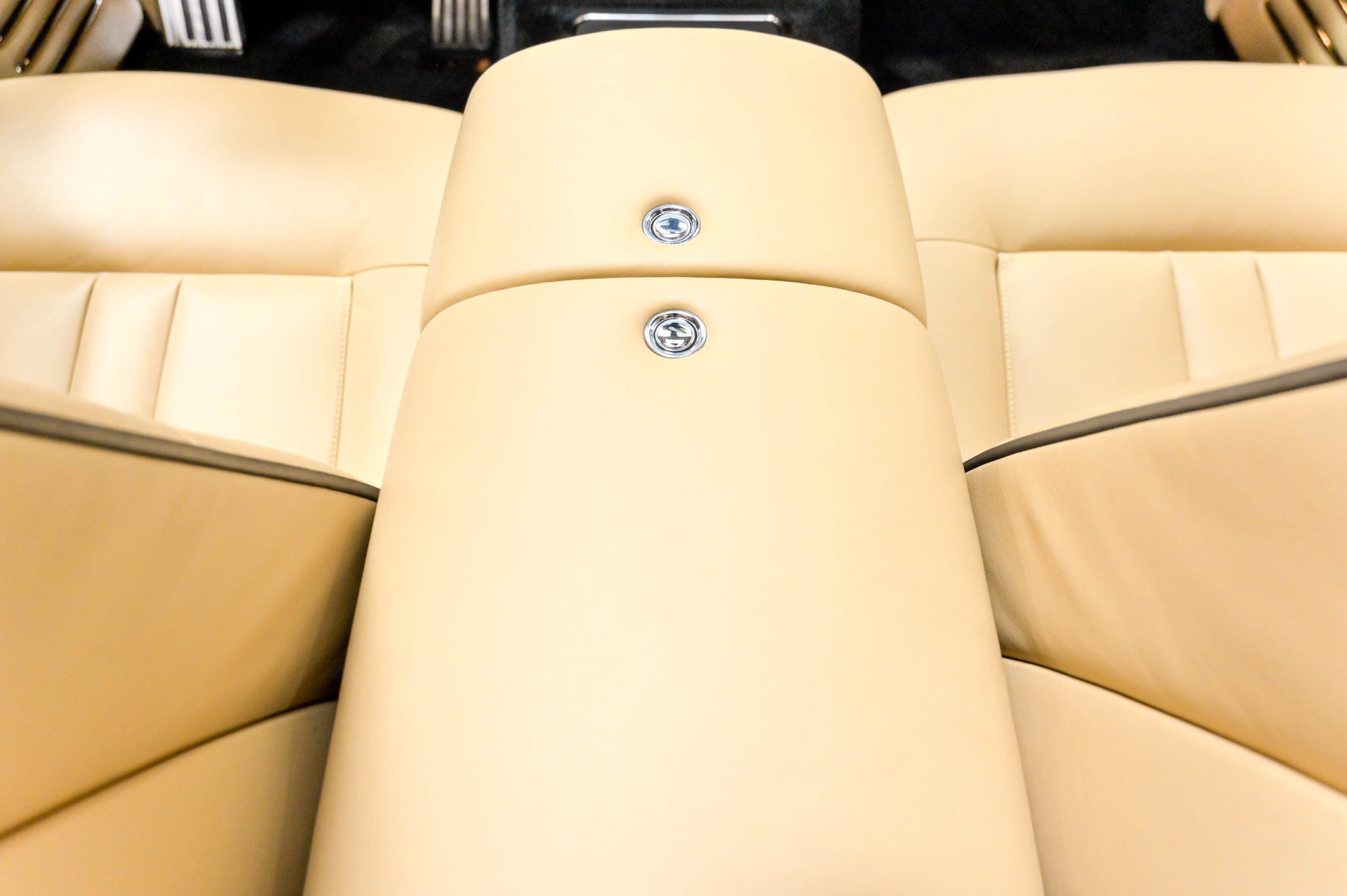 Used 2013 Rolls-Royce Phantom Sedan RWD image 45