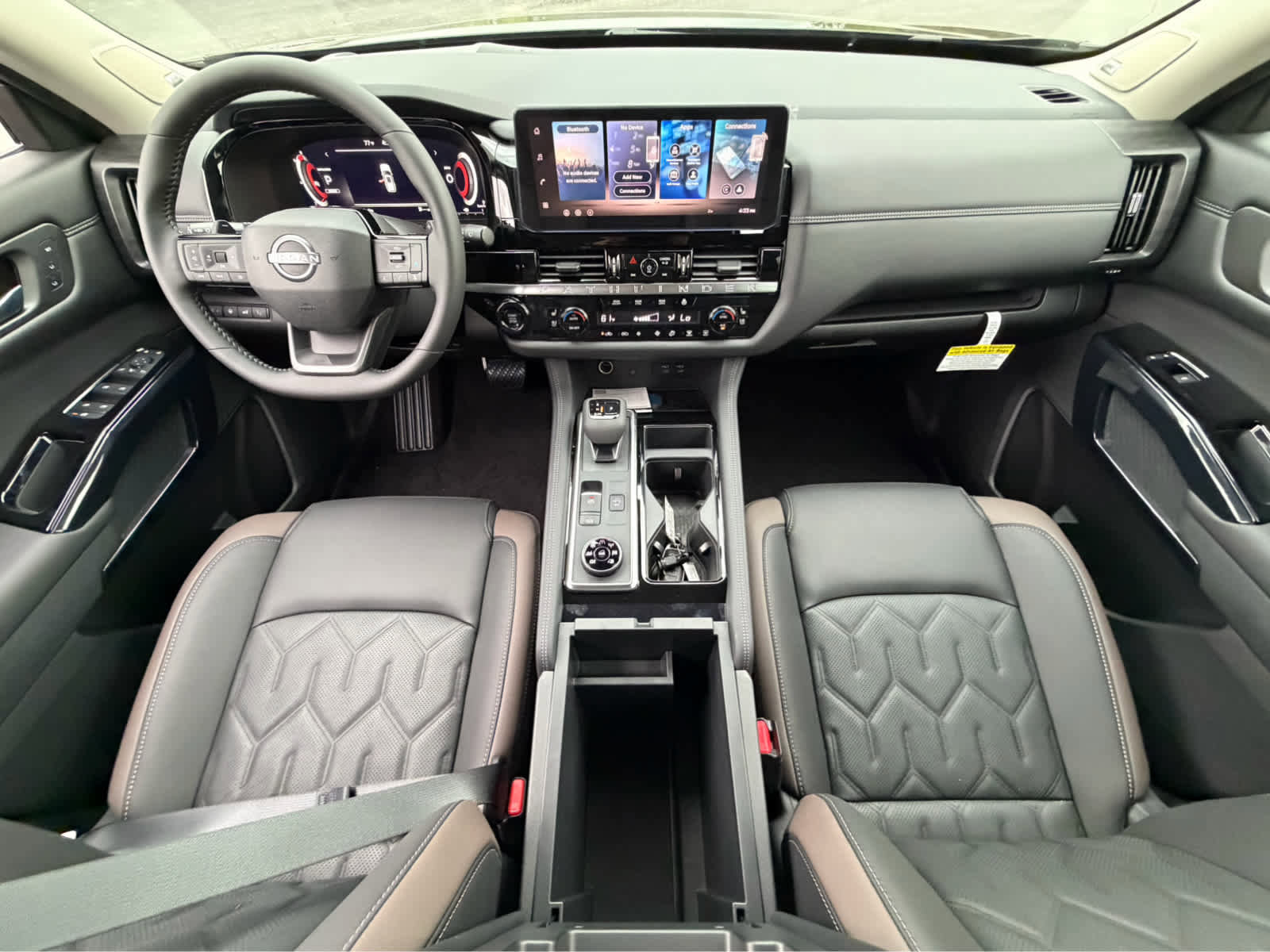 New 2026 Nissan Pathfinder Platinum AWD/4WD image 18