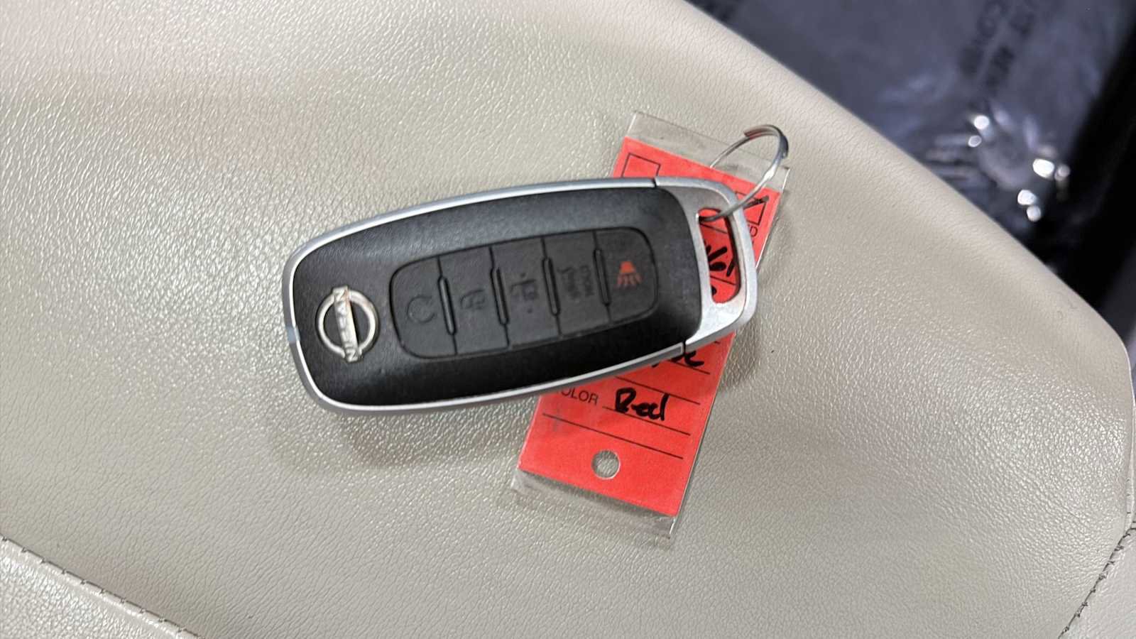 Used 2023 Nissan Rogue SL w/ SL Premium Package image 32