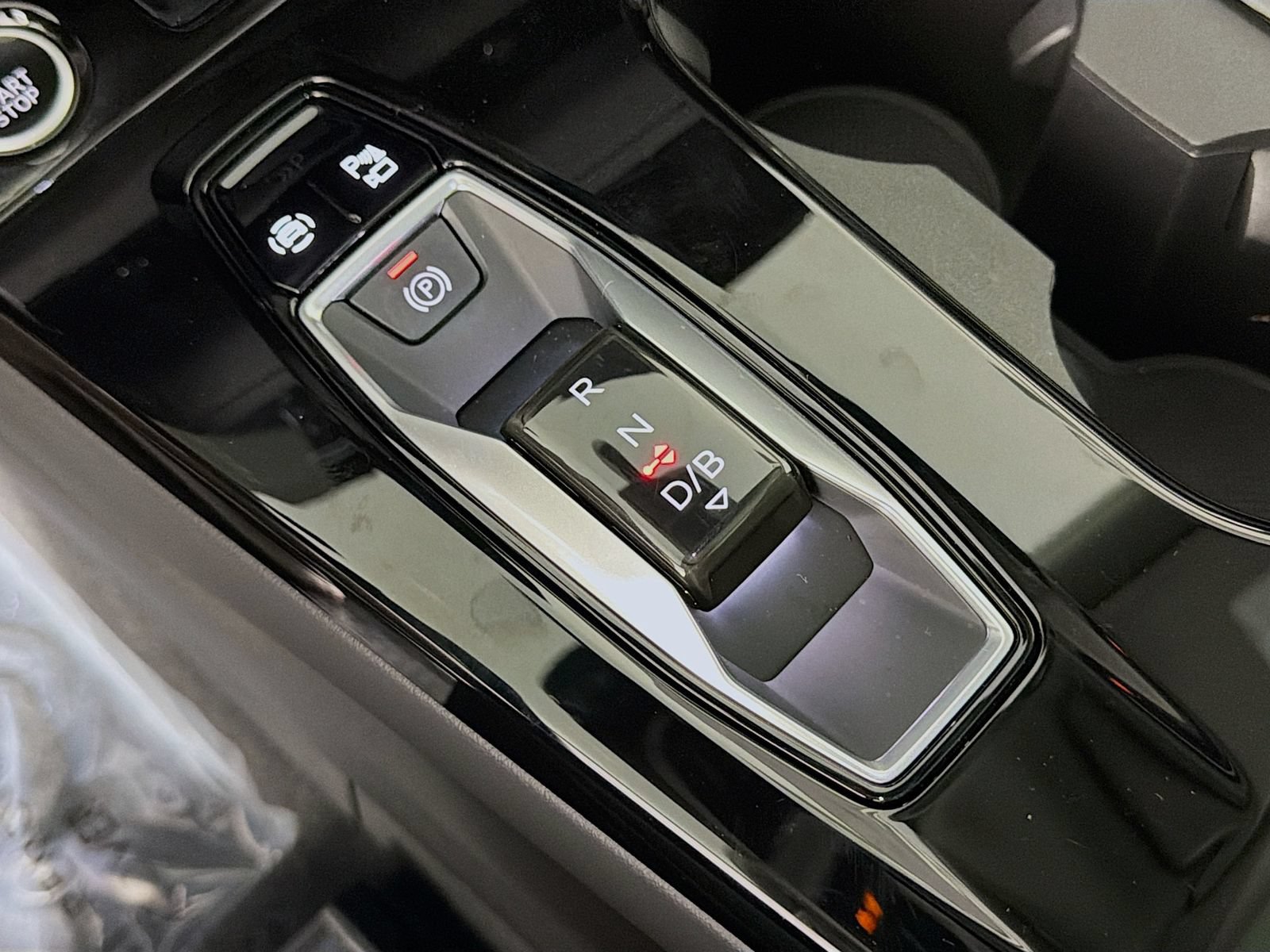 Certified 2025 Audi Q6 e-tron Premium w/ Convenience Package AWD/4WD image 16