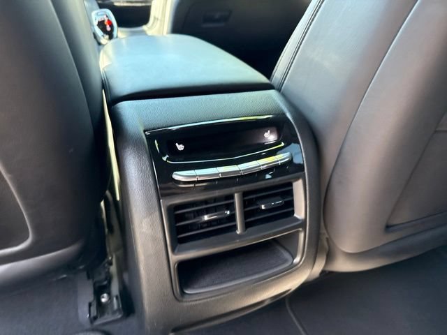 Used 2017 Cadillac XT5 Platinum w/ Driver Assist Package AWD/4WD image 16