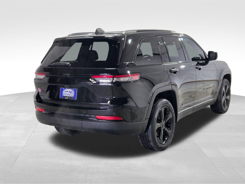 Used 2023 Jeep Grand Cherokee Altitude image 23