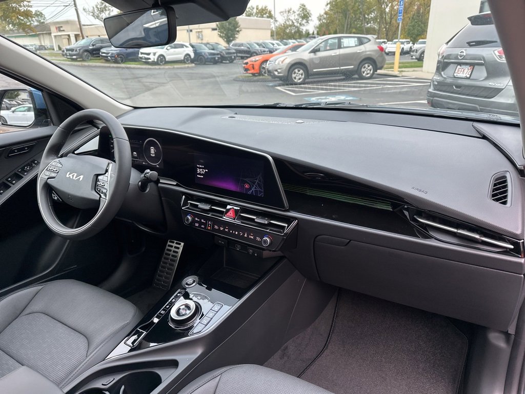 New 2025 Kia Niro Wave w/ Wave Preserve Package image 15