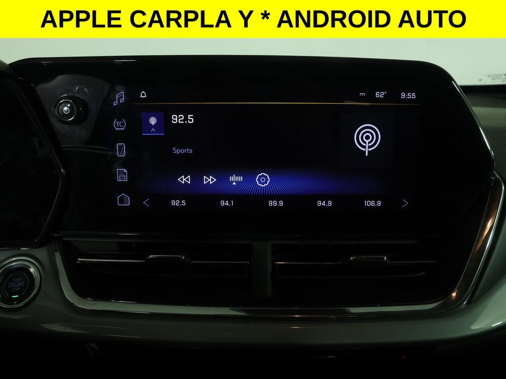 Used 2025 Chevrolet Trax LT FWD image 3
