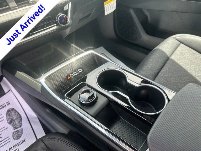 New 2026 Chevrolet Equinox LT w/ Convenience Package II FWD image 26