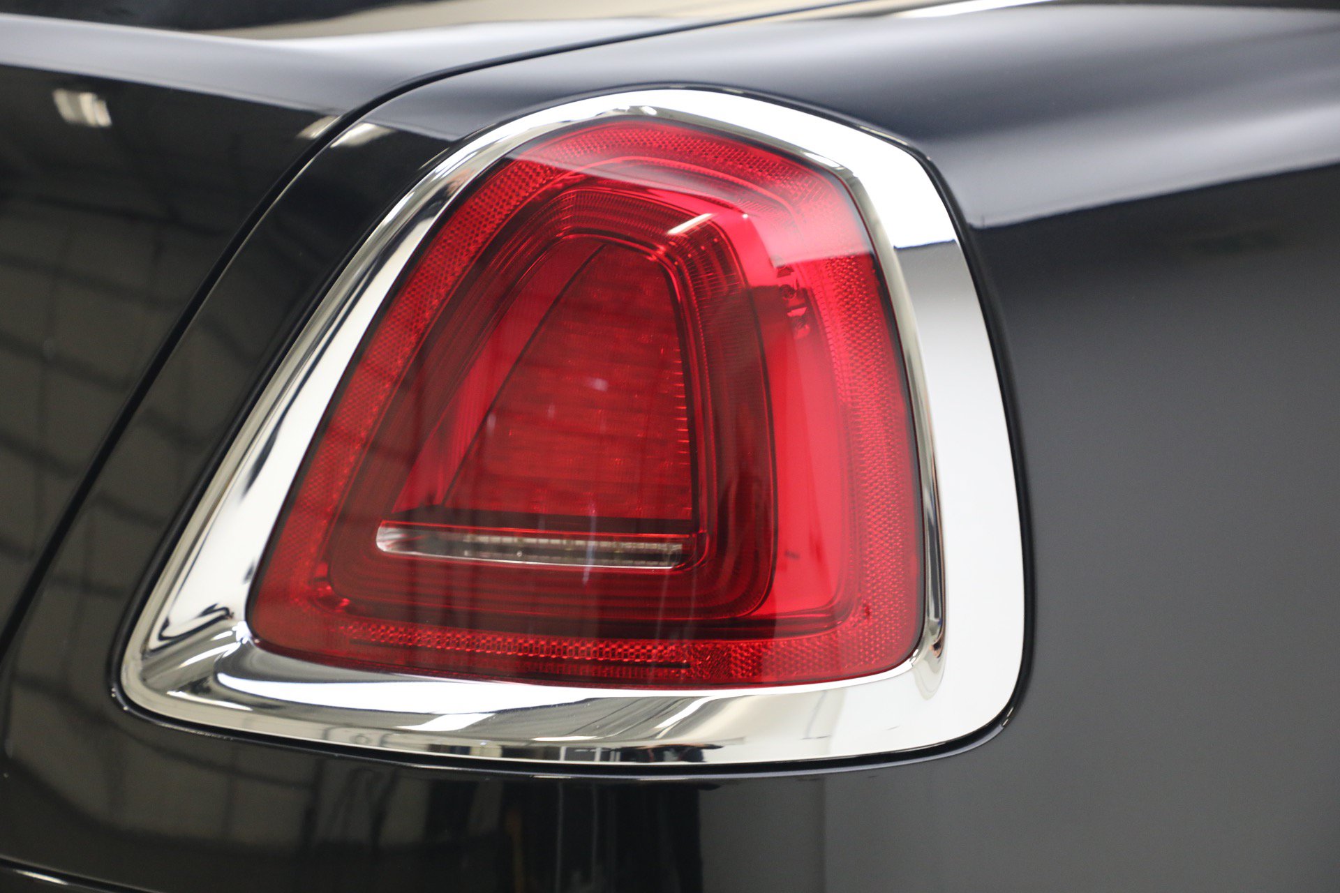 Certified 2020 Rolls-Royce Dawn RWD image 44