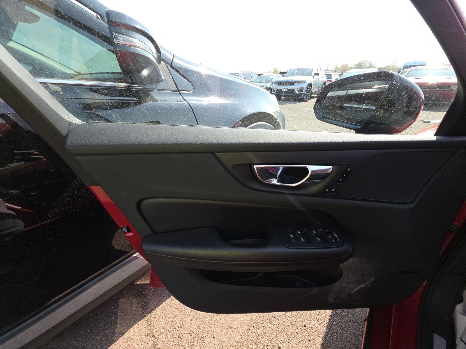 Used 2023 Volvo S60 B5 Core image 10