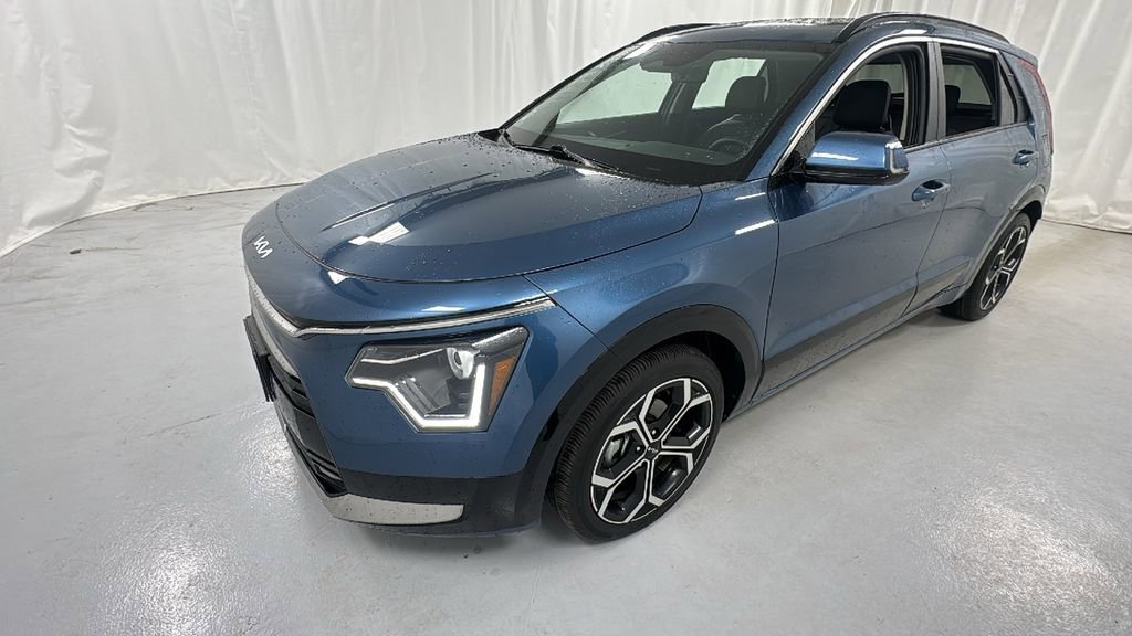 Used 2024 Kia Niro EX Touring image 7