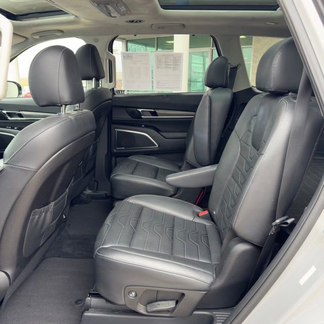 Used 2021 Kia Telluride SX w/ SX Prestige Package image 11