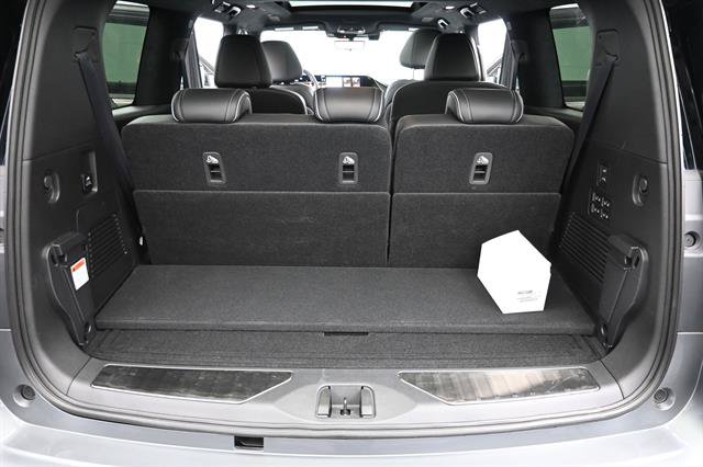 Used 2026 INFINITI QX80 Autograph w/ Premium Cargo Package AWD/4WD image 16
