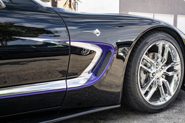 Used 2001 Chevrolet Corvette Coupe w/ Preferred Equipment Group1 image 73