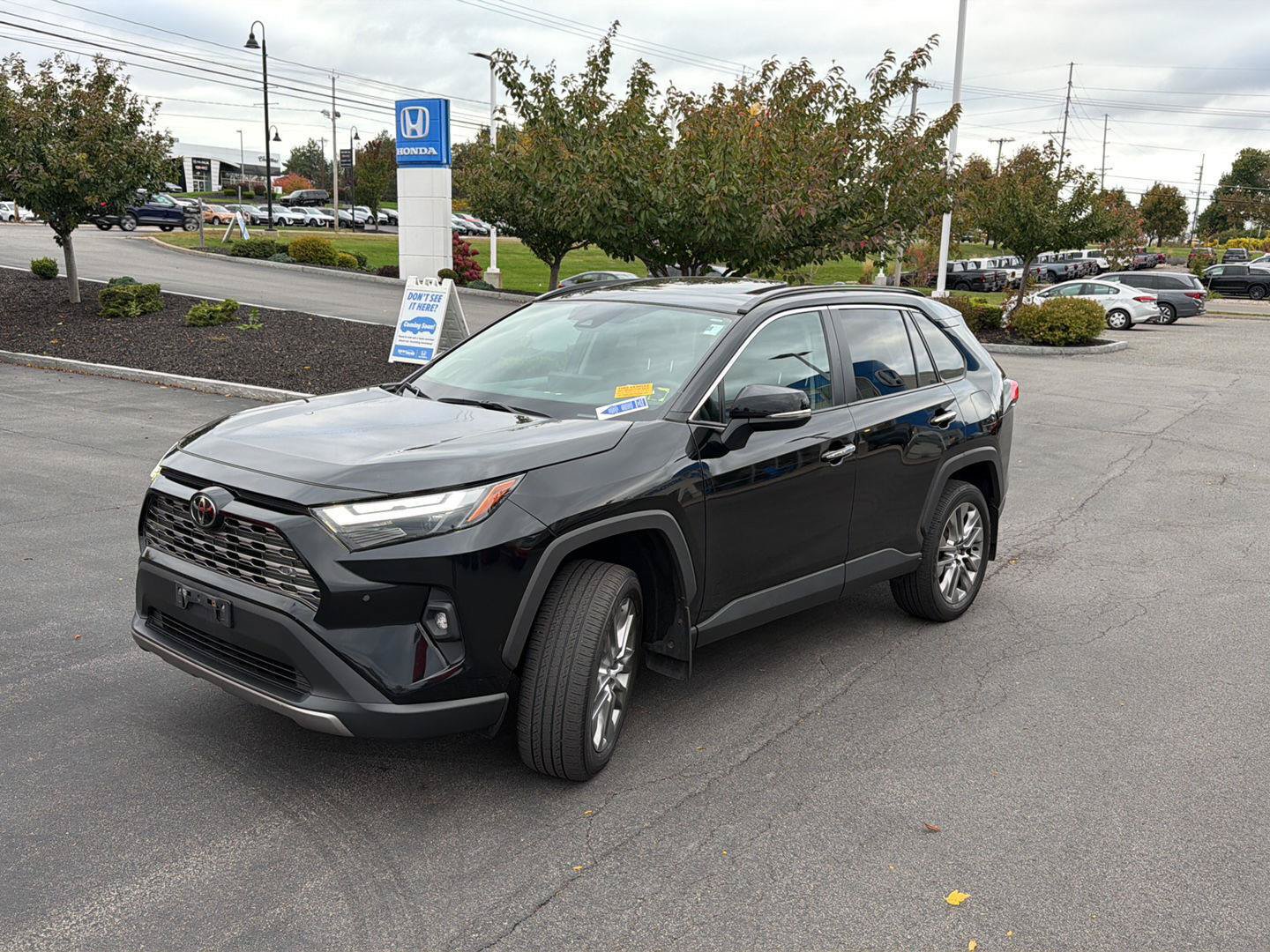 Used 2024 Toyota RAV4 Limited w/ Weather Package AWD/4WD image 3