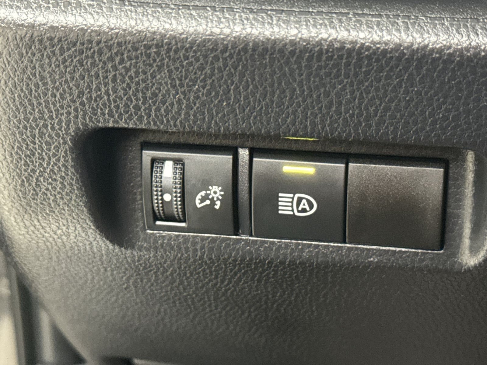 Used 2024 Toyota RAV4 LE AWD/4WD image 45