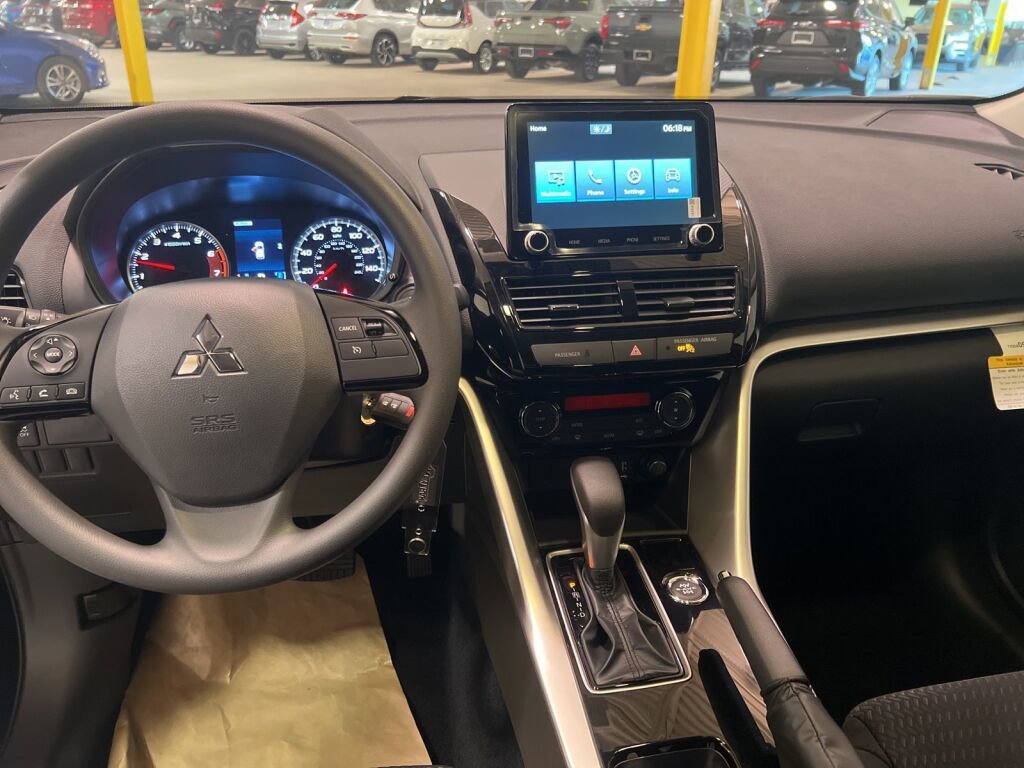 New 2026 Mitsubishi Eclipse Cross ES image 16