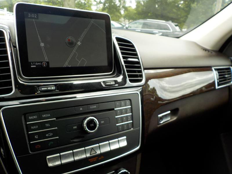 Used 2016 Mercedes-Benz GLE 350 4MATIC w/ Premium Package image 13