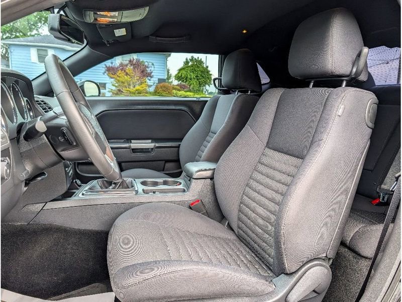 Used 2022 Dodge Challenger GT RWD image 12
