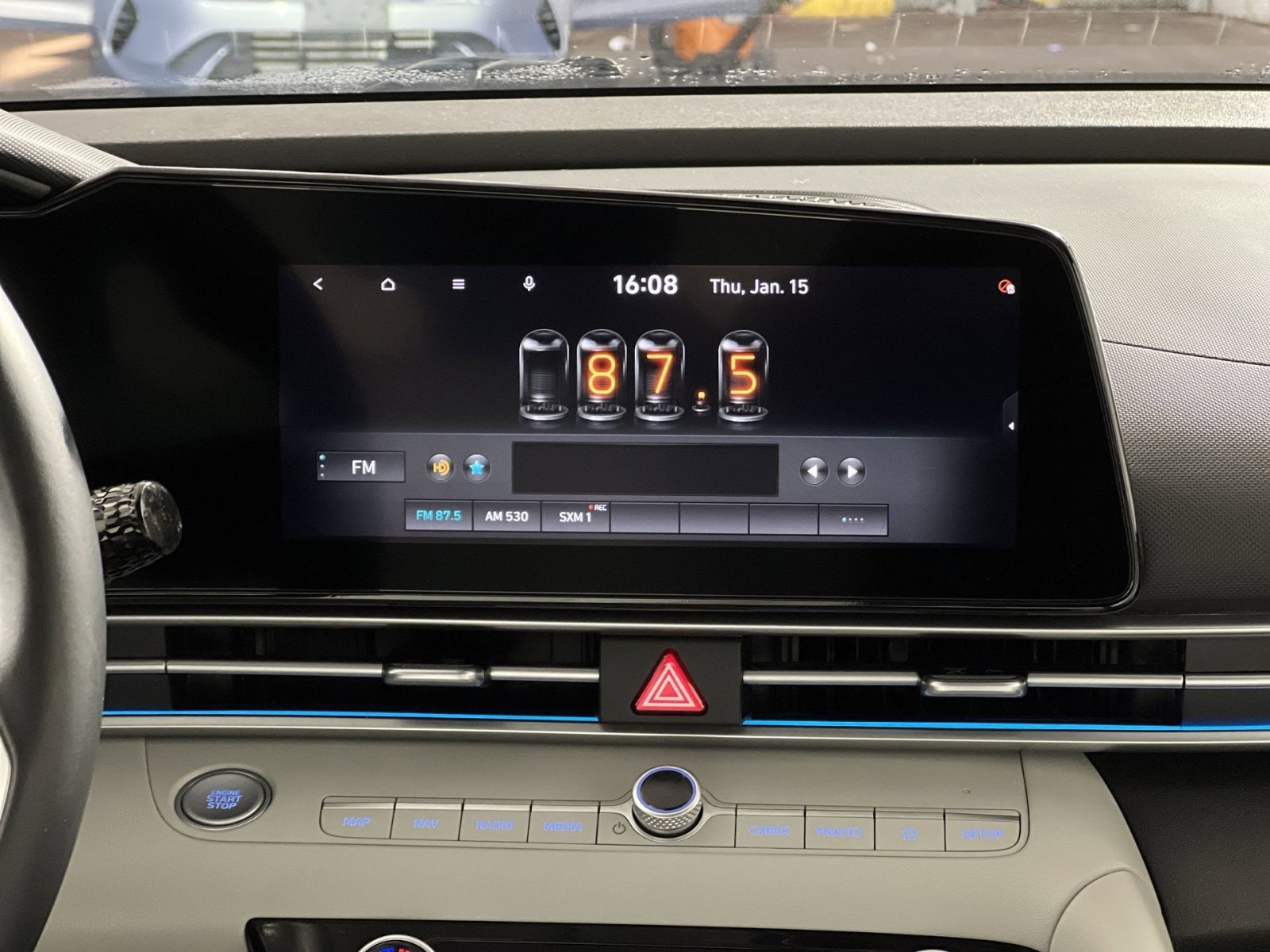 Used 2021 Hyundai Elantra Limited w/ Cargo Package image 18