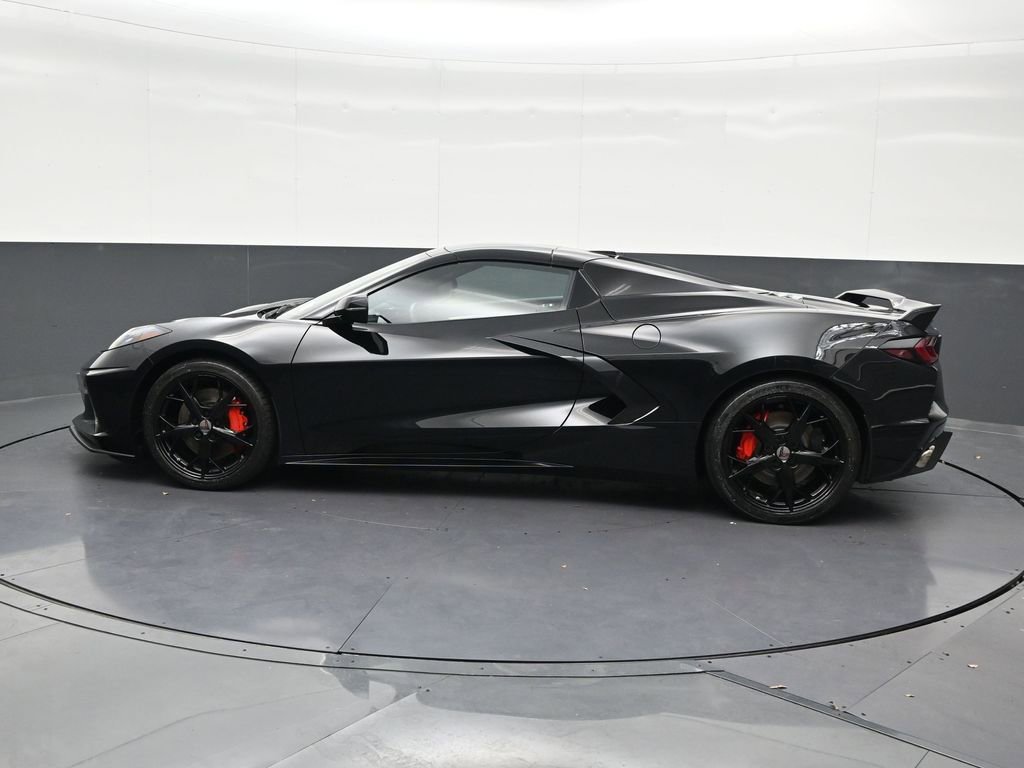 Used 2021 Chevrolet Corvette Stingray Premium Conv w/ Z51 Performance Package RWD image 2