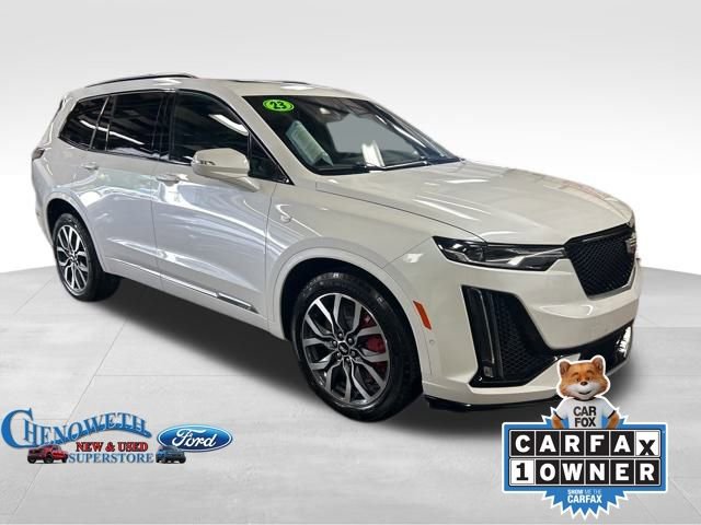 Used 2023 Cadillac XT6 Sport w/ Technology Package image 7