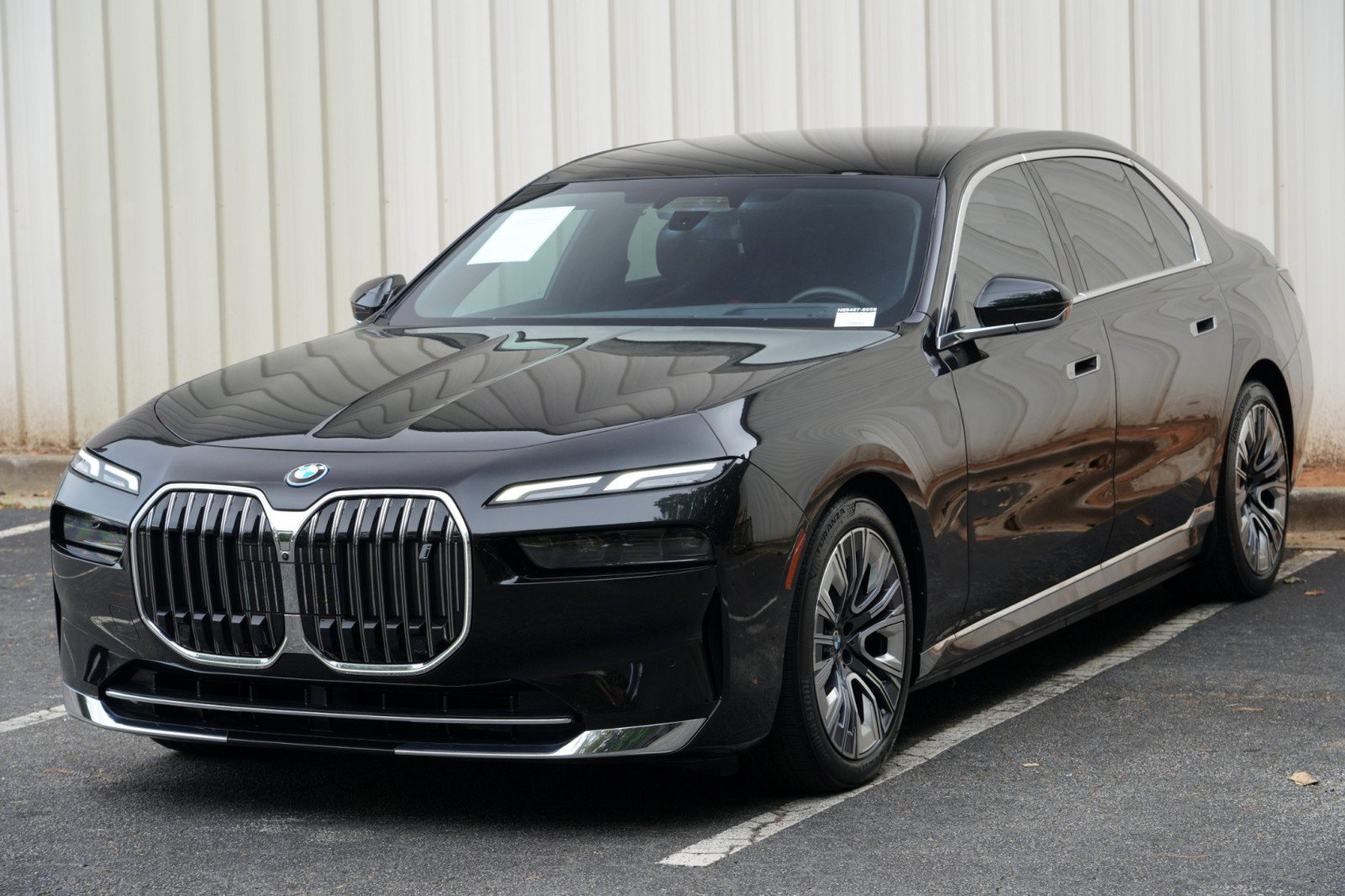 Used 2023 BMW i7 xDrive60 AWD/4WD image 56