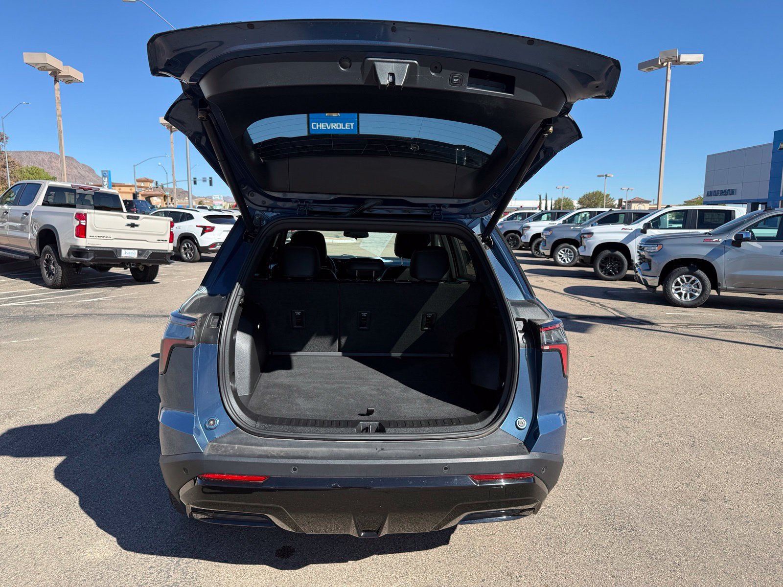 Certified 2025 Chevrolet Equinox RS AWD/4WD image 36