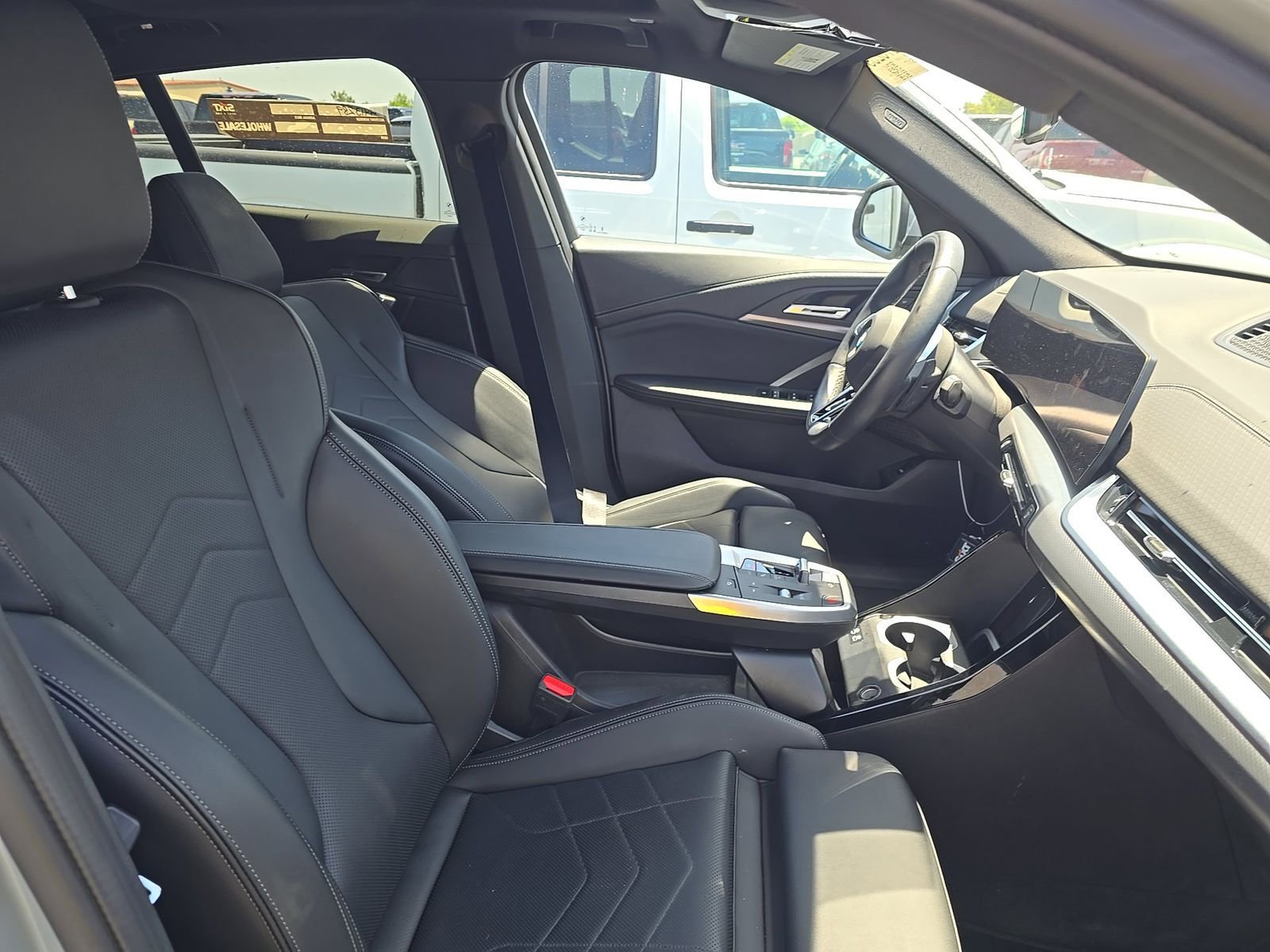 Used 2025 BMW X2 xDrive28i AWD/4WD image 7