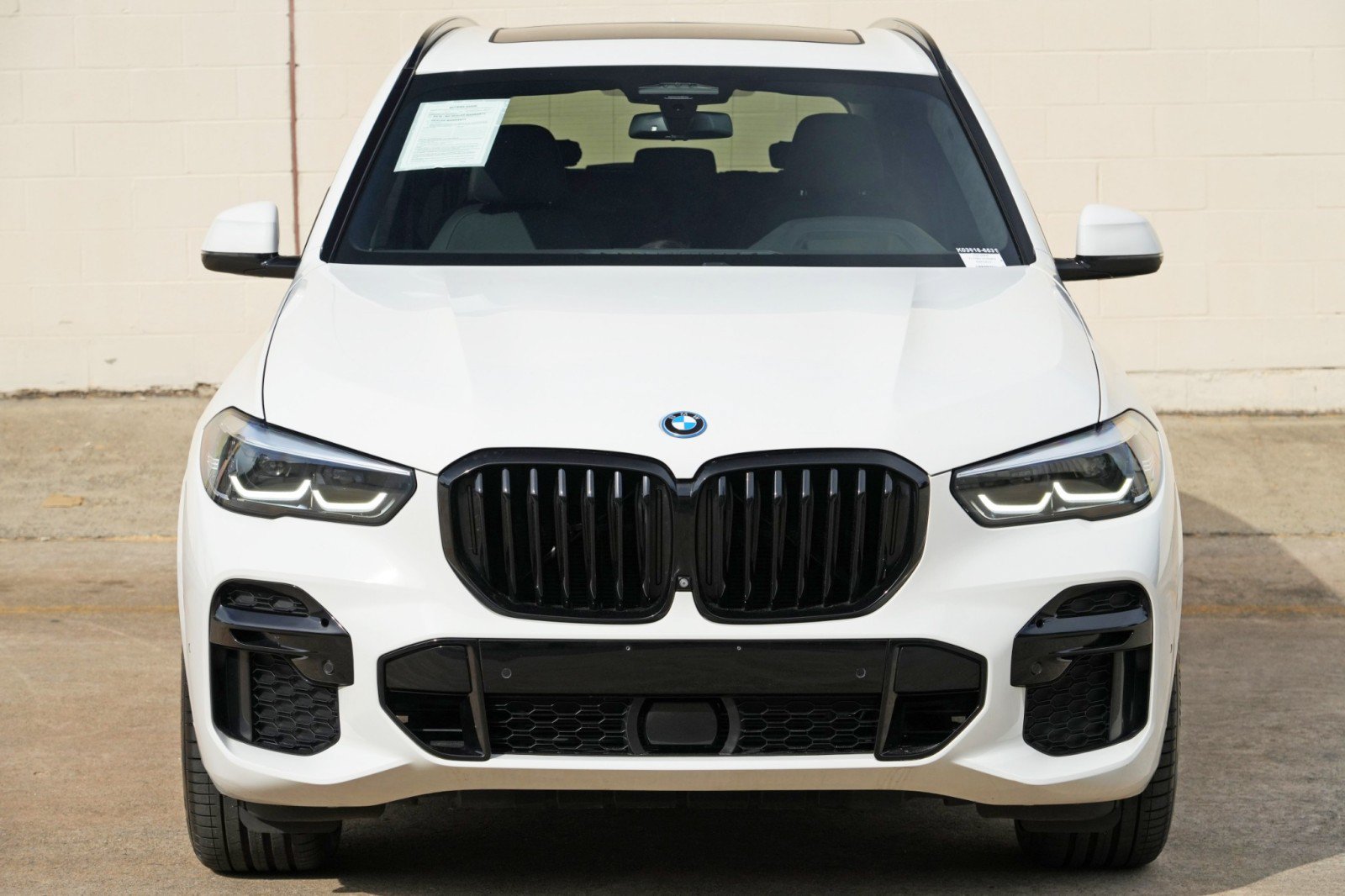 Used 2022 BMW X5 xDrive45e w/ M Sport Package AWD/4WD image 53