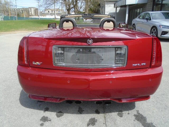 Used 2009 Cadillac XLR V RWD image 5