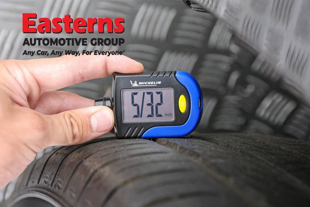 Used 2023 Chrysler 300 S RWD image 28