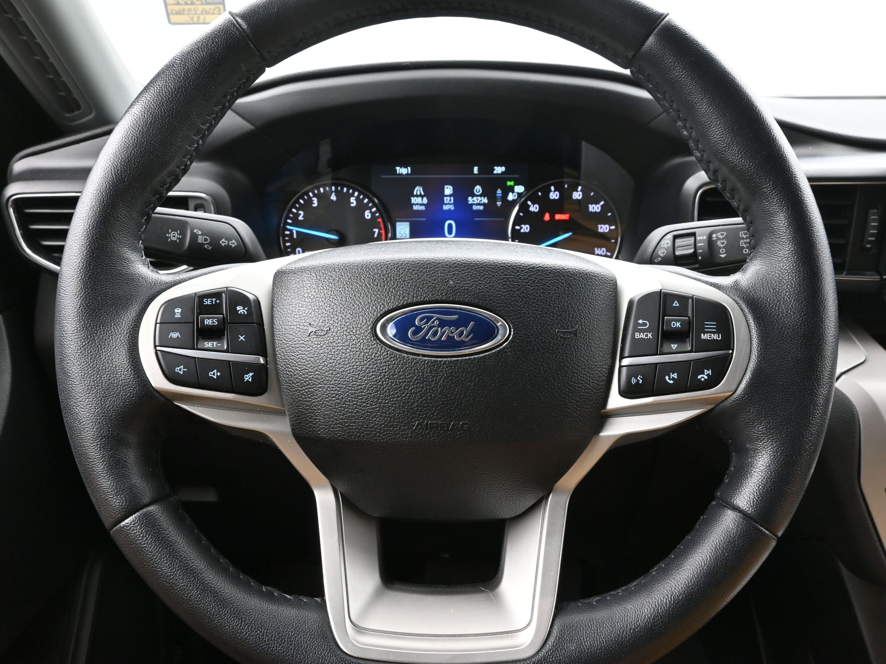 Used 2023 Ford Explorer XLT w/ Equipment Group 202A image 13