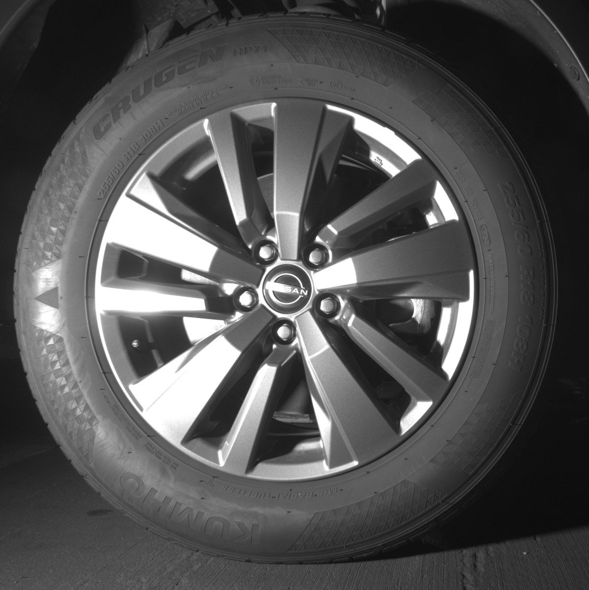 Used 2025 Nissan Pathfinder SV image 13