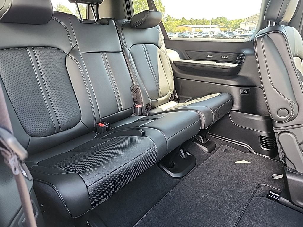 New 2025 Jeep Wagoneer L Series II image 14