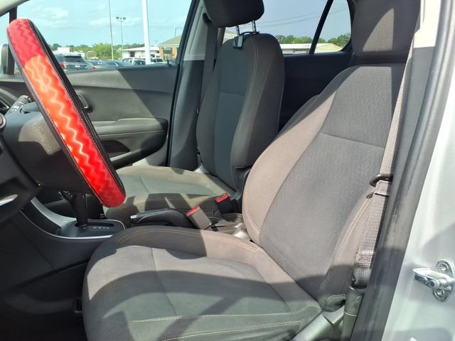 Used 2020 Chevrolet Trax LS w/ Tint and Cruise Package FWD image 18