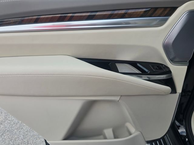 New 2026 Cadillac Escalade Platinum Sport AWD/4WD image 15