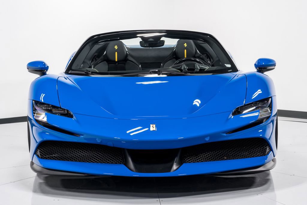 Used 2024 Ferrari SF90 Spider image 8