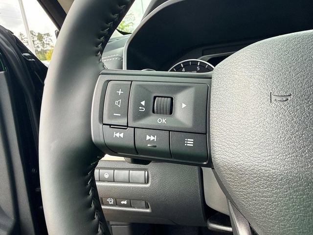 New 2026 Nissan Rogue SV FWD image 24