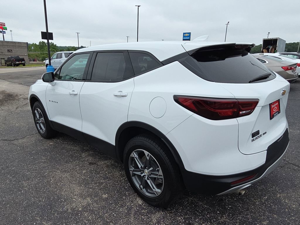 Used 2025 Chevrolet Blazer LT AWD/4WD image 5