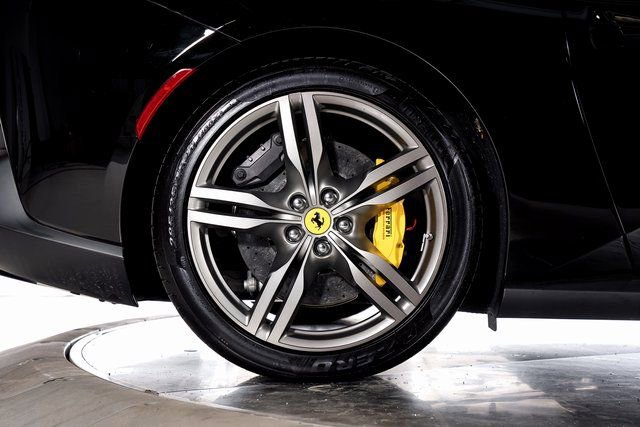 Certified 2019 Ferrari Portofino image 19